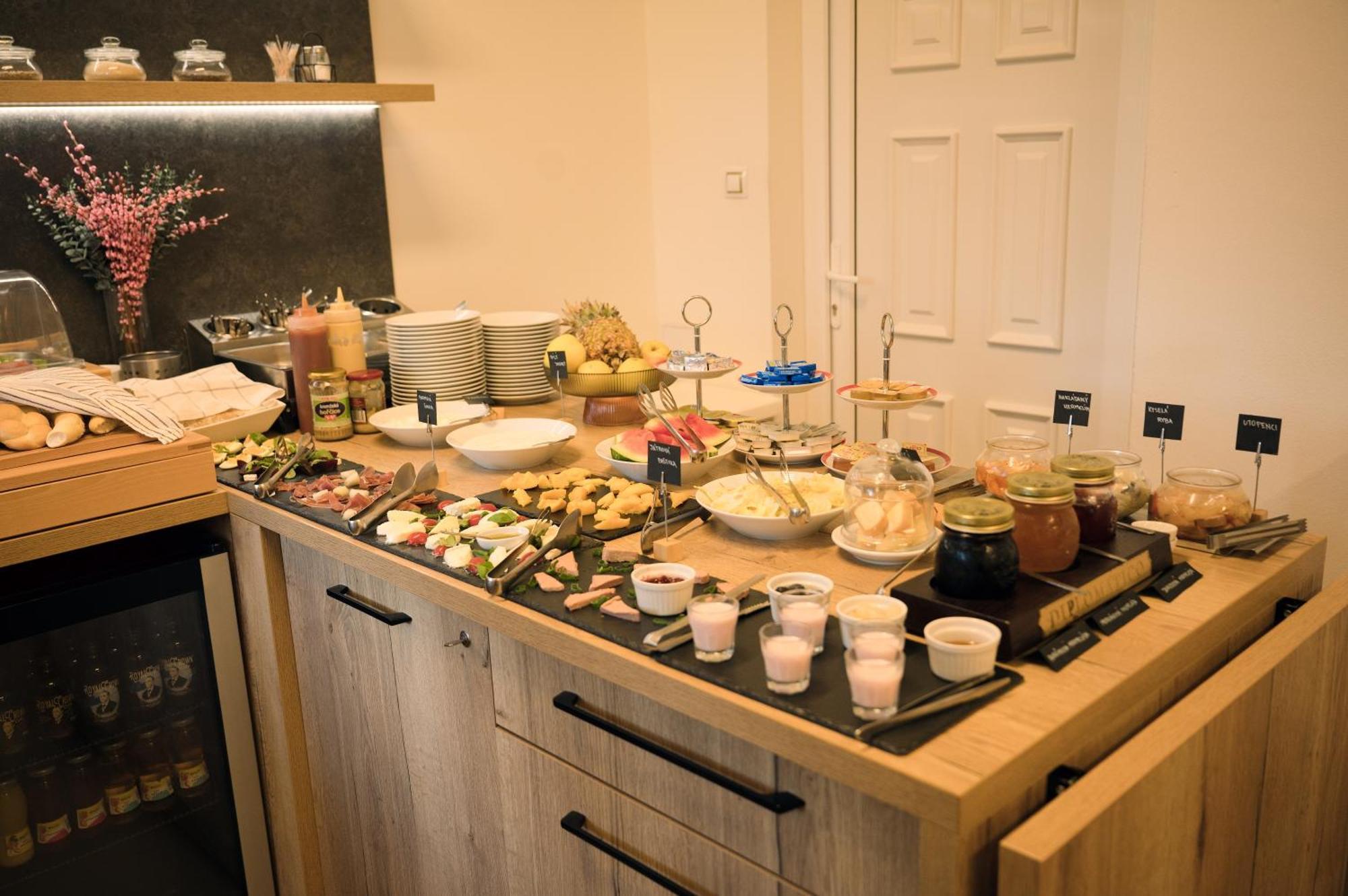 伍诺瓦库膳食公寓 Kožlí u Orlíka 外观 照片